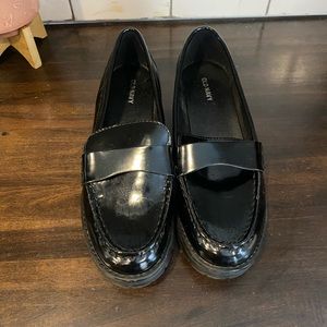Old Navy Patent Loafers Size 8